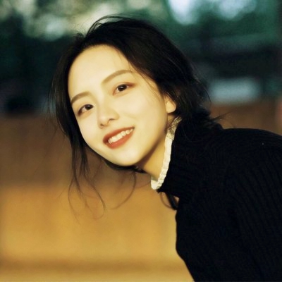 24张高清伤感女生真人头像 当下流行的氛围感头像合集