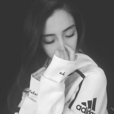 16张高清伤感寂寞女生头像 适合分享emo情绪