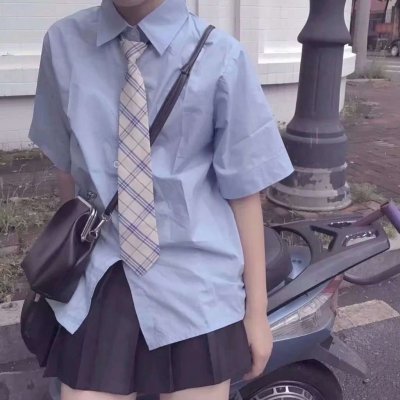 15张青春感拉满的不露脸半身女头，都是女生头像圈热门款
