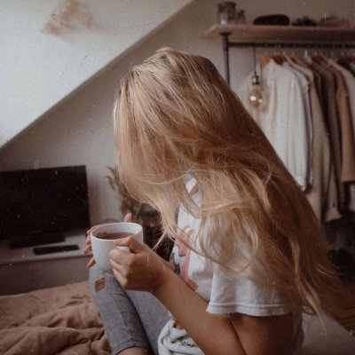 高清好看的欧美女生背影头像 共6张