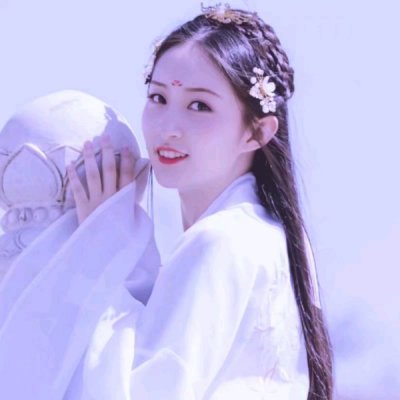 12张干净清爽的白色系清纯女生QQ头像合集