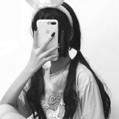 37张霸气挡脸黑色系女生头像 高清氛围感拉满