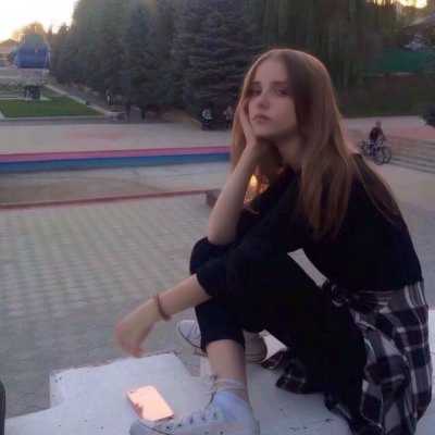 24张高清伤感女生真人头像 当下流行的氛围感头像合集