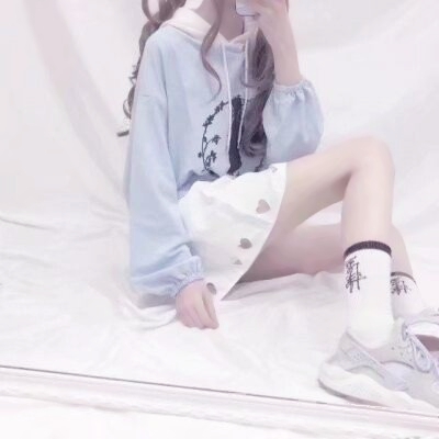 女生露腿QQ头像合集 33张高清性感款上线