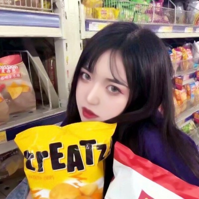 16张高清时尚潮酷女生头像 适合当QQ头像的潮流女生图