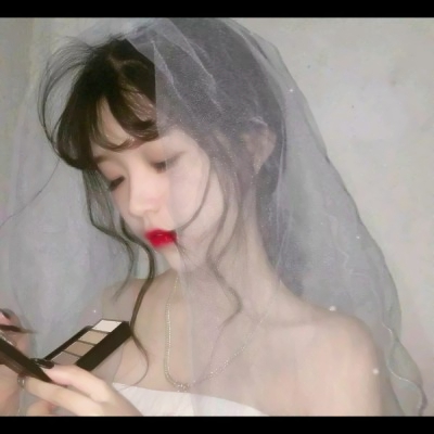 24张高清清新唯美女生头像合集 好看又百搭