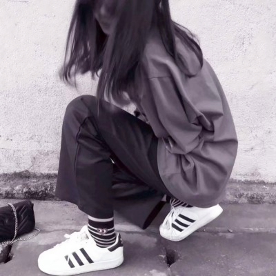 22张高清女生腿部部位头像合集