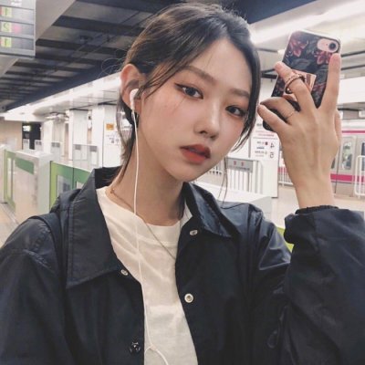 19张高清成熟高冷气质女生头像 氛围感拉满