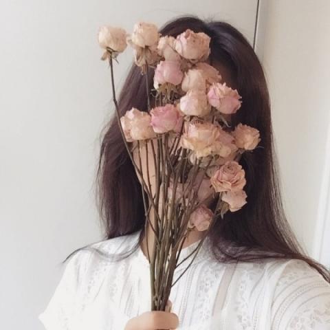 24张高清伤感女生头像 氛围感拉满的QQ唯美头像合集