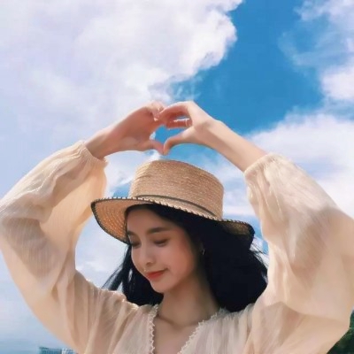20张高清治愈感拉满的蓝天女生头像 每一张都超适合当头像