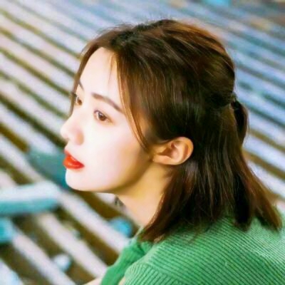 17张个性好看的短发女生高清头像合集