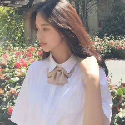 17张高清简约文艺风女生头像 氛围感拉满