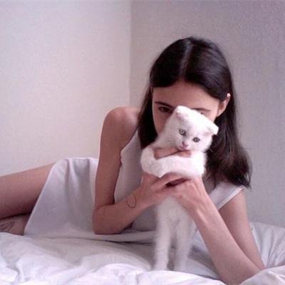 微信欧美女生头像合集！26张适配微信的外国美女头像精选