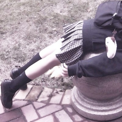 18张高清二人部位闺蜜头像 一人一张好看款