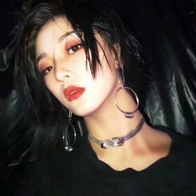 8张超拽霸气社会风女生QQ头像 高清质感拉满