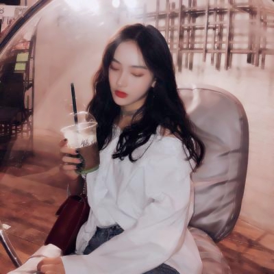 17张高清时尚好看的女生头像合集