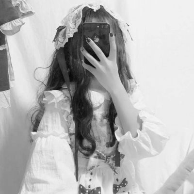 37张霸气挡脸黑色系女生头像 高清氛围感拉满