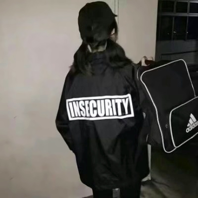 11张高清好看的背包女生背影头像合集