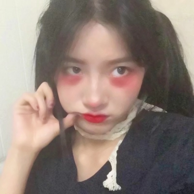 31张无水印搞怪女生头像！高清可爱又潮流