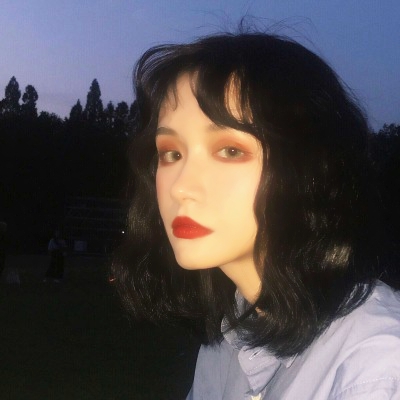 当下超火的霸气高冷女生头像 22张高清无水印合集