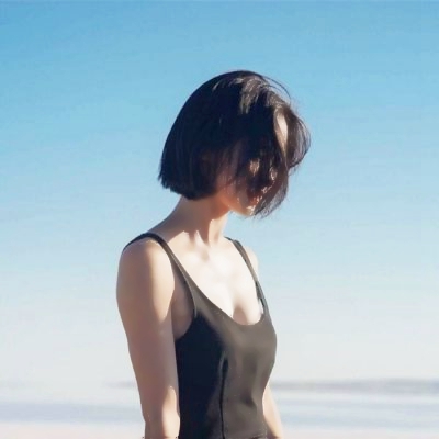 20张高清唯美短发女生微信头像合集