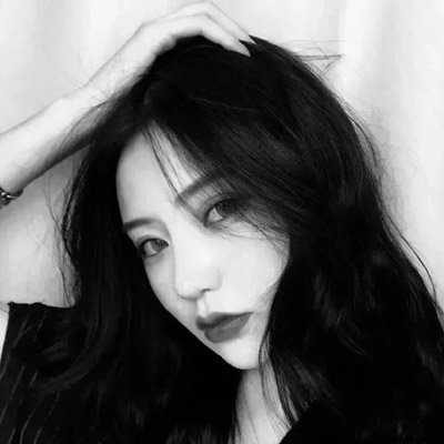 10张超酷长发女生黑白冷酷头像 高清无水印分享