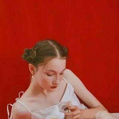 女生红色系QQ头像来啦！16张高清时尚范的潮流女头合集