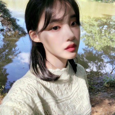 18张高清小清新森系女生QQ头像 氛围感拉满