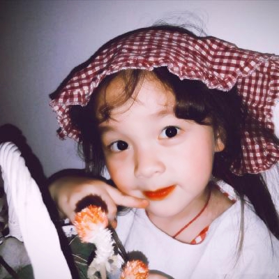 21张高清搞怪可爱萌娃女生头像 氛围感拉满