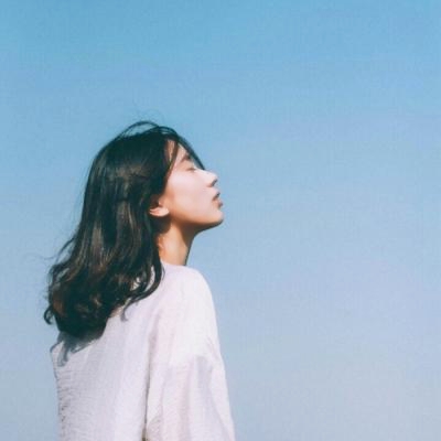 26张高清气质女生唯美背影QQ头像，氛围感拉满