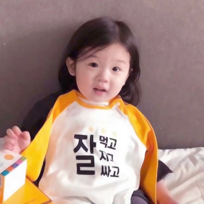 34张可爱萌娃闺蜜头像 一人一张高清无水印