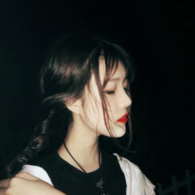 28张高清抑郁系伤感女生头像 氛围感拉满