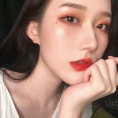 28张高清霸气女孩真人头像 好看又够飒