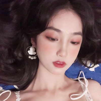 女生唯美高清头像合集 22张好看的美女头像来啦