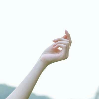 16张清新好看的女生手控QQ头像，画面清晰质感拉满