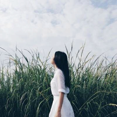 36张高清好看的美女背影微信头像合集
