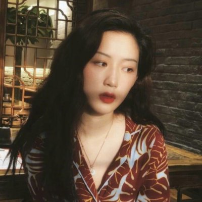伤感女头高清，34张好看的伤感颓废女生头像精选