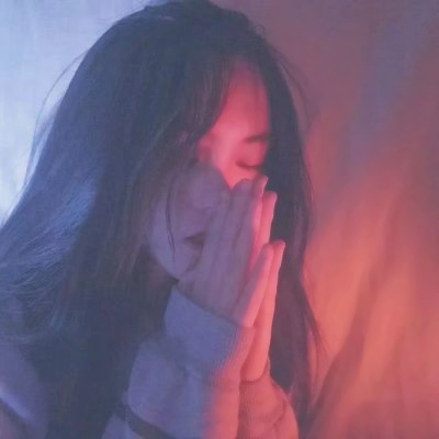 36张高清好看的丧气女生真人头像 唯美又有气质