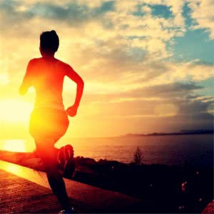 19张高清唯美女生奔跑励志头像 适合当头像用