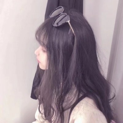 34张高清好看的社会霸气女生微信头像