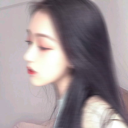 19张高清动感模糊微笑女生头像合集