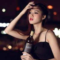 47款抽烟喝酒的伤感女生头像合集