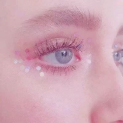 14张高清丧系侧脸女生头像 自带清冷破碎感的眼镜头像