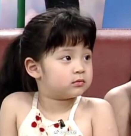 欧阳娜娜童年软萌造型太圈粉，直接拿来当头像刚刚好