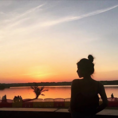 36张清新感拉满的女生侧颜QQ头像，温柔又治愈