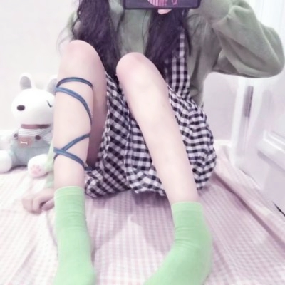 18张高清二人部位闺蜜头像 一人一张好看款