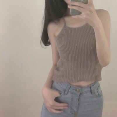 半身露锁骨女生头像 6张高清性感头像供半身控挑选