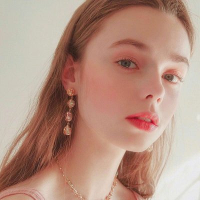 22张高清唯美欧美女生头像 氛围感拉满的女生头像合集