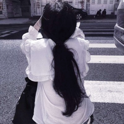 13张高清可爱款女生个性背影头像合集