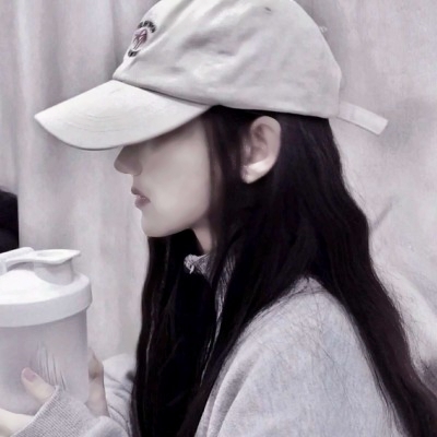 女生QQ头像合集：霸气高冷又带点超萌感的38张头像